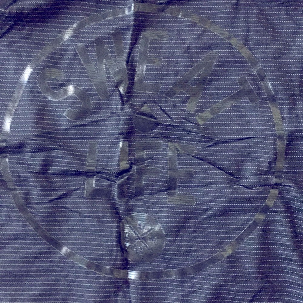 Lululemon sweat life tank with silver and ruching.